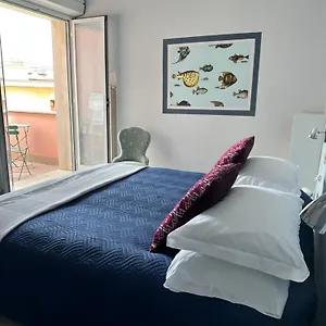 Mambo Hotel